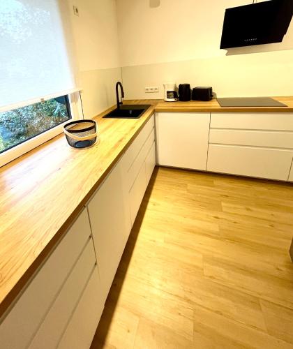 Kitchen, Ferienhaus Weinbergblick - nahe Wurzburg - 2 Schlafzimmer - Familienfreundlich - Terrasse in Erlabrunn