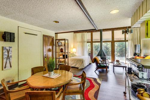 10 Mi to Skiing Durango Condo with Golf Course View in Durango, USA