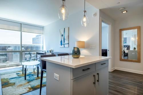 Luxury Apt Near Downtown - ASW-11T Luxury Apt Near Downtown - ASW-11T
