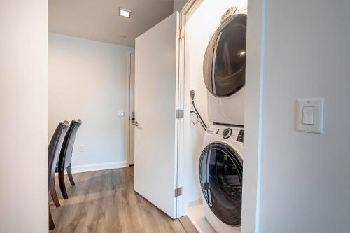 Luxury Apt Near Downtown - ASW-11T Luxury Apt Near Downtown - ASW-11T