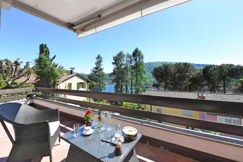 Balkon/terasa, Apartment Graziella With Pool And View - Happy Rentals in Ponte Tresa