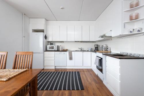 Large 3-bedroom city home, Helsinki (photo 4)