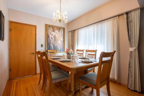 Scenic and Radiant Haven in the Heart of Vancouver in Vancouver, Canada