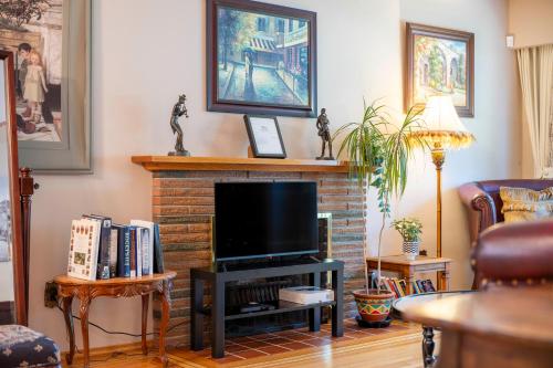 Scenic and Radiant Haven in the Heart of Vancouver in Vancouver, Canada