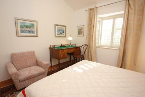 Three-Bedroom Holiday Home  image 5