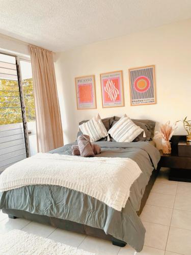 Sunlit Apt with Workspace & Balcony in La Roma