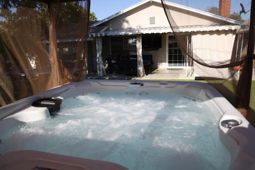 Beautifull 4 Bedroom House 15 Minutes From Universal Studios, Los Angeles (fotografie 8)