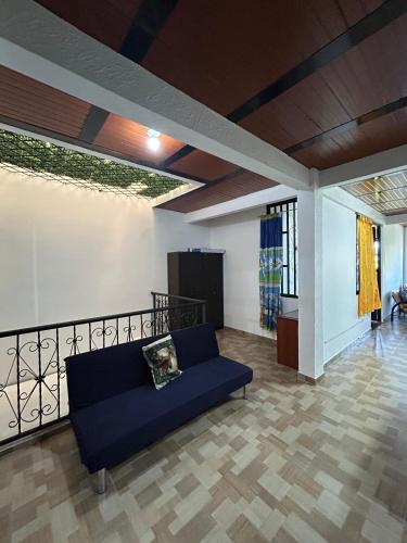 COMODO APARTAMENTO CENTRAL EN BARRIO SEMI RURAl near La Vanguardia Airport