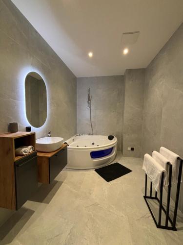 Luxus Apartment mit Whirlpool in Kiel in 加登奧斯特