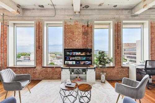 Modern Luxury 2B Loft, Gym-Pool-Free Valet Parking in Dallas, USA