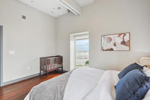 Modern Luxury 2B Loft, Gym-Pool-Free Valet Parking in Dallas, USA