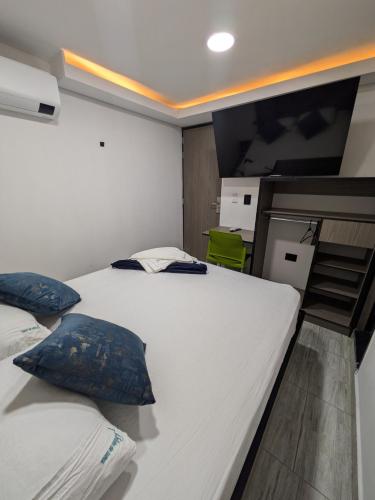 1 queen bed