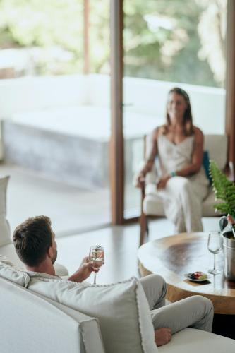 604007011 Ysuri Sayulita - Beachfront Hotel