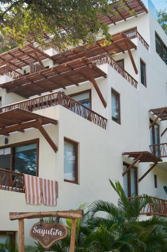 604007042 Ysuri Sayulita - Beachfront Hotel
