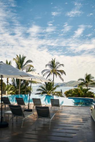 604007106 Ysuri Sayulita - Beachfront Hotel