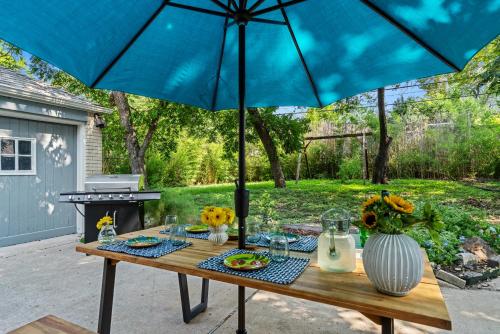 Re-Imagined Historical Home - Clarksville Vintage in Austin, USA