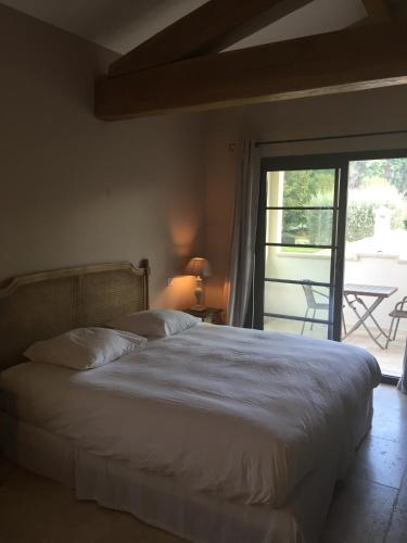 Etoile De Saint Paul - image 12