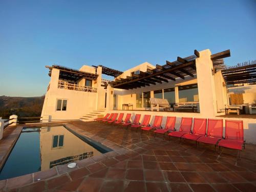 Casa de 9 habitaciones con baño independiente