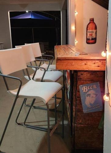 Trinitarias House Piscina karaoke Bar wifi