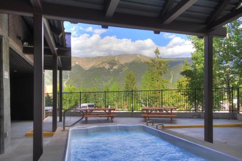 MP504 MP506H Mountain Plaza 2BR 3BA condo in Copper Mountain, USA
