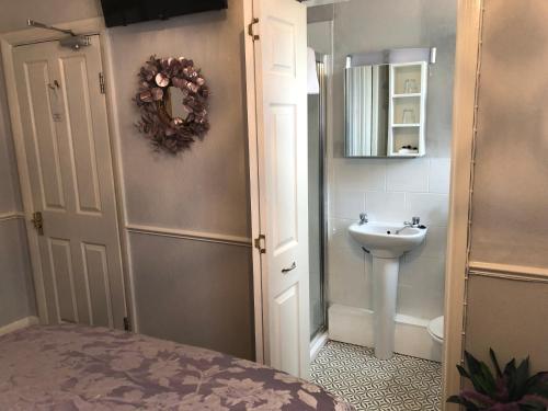 The Russell - image 6