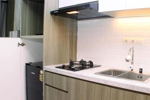 Comfy Studio Apartment at Gateway Park LRT City By Travelio Comfy Studio Apartment at Gateway Park LRT City By Travelio