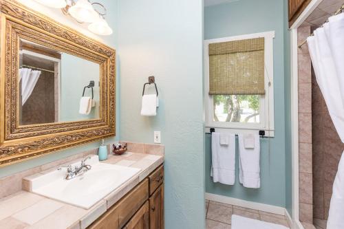 Beverly Haus - image 9