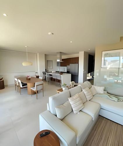 New Condo 2BR+2BT +3 albercas+gym in El Pueblito, Mexiko