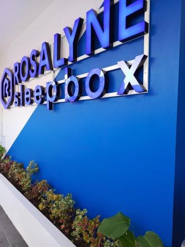 Rosalyne Sleepbox Tugu Kranggan near Pool Bar at Hotel Tentrem