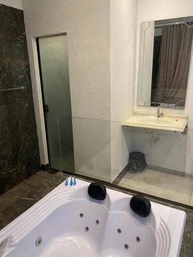 POUSADA CHARLOTTE in 蒂拉登特斯