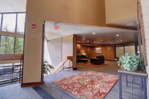 MP613H Mountain Plaza Hotel Room Hotel Room in Copper Mountain, USA