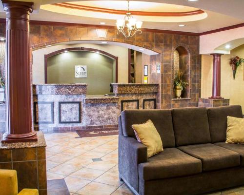 Előcsarnok, Sleep Inn & Suites at Six Flags in Hill Country