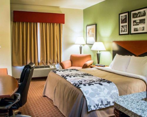 Sleep Inn & Suites at Six Flags in Hill Country