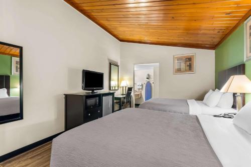Quality Inn Tullahoma - image 6