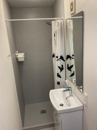 Bathroom, Malthe Bruuns Vej 17, 1. sal in Thisted