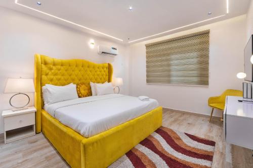 Three-Bedroom Apartment image 7