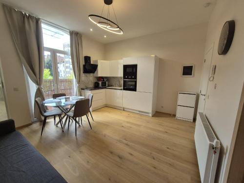 Elegant apartment in center of Brussels, Brusel