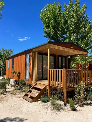 2 bedrooms, 2 beds