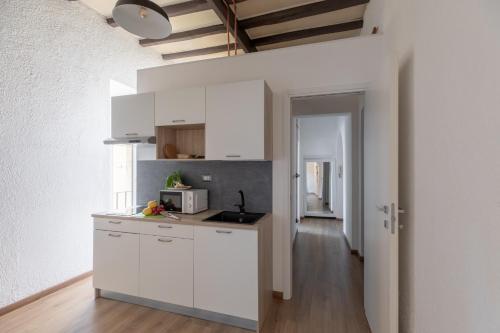 iFlat Bright Brand New 3-Bedroom Apt in Monti, Roma (foto 5)