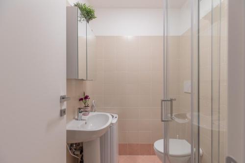 iFlat Bright Brand New 3-Bedroom Apt in Monti, Roma (foto 7)