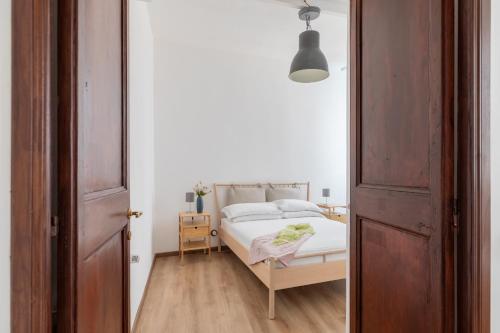 iFlat Bright Brand New 3-Bedroom Apt in Monti, Roma (foto 8)