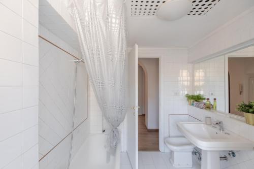iFlat Bright Brand New 3-Bedroom Apt in Monti, Roma (foto 6)