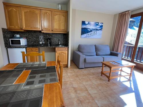 dapur, Apartaments Font del Poble in Ransol