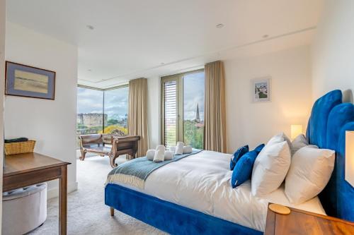 Castle Outlook at Ryedale House