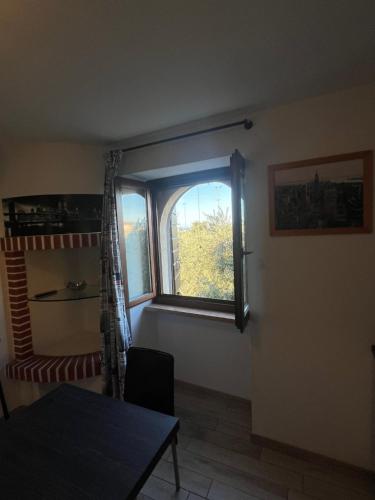 One-Bedroom Apartment with Pool View image 1