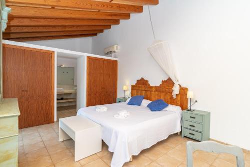 Villa Es Mirador by Sealand Villas