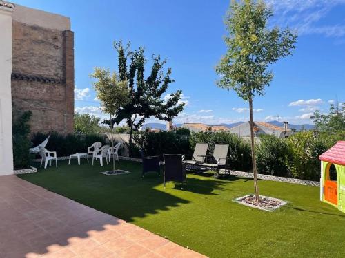 Surumai House, una casa en un pueblo de ensueño (Surumai House, una casa en un pueblo de ensueno) in Guevejar