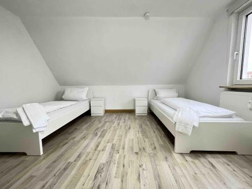 SAD212 - Großzügige Monteurwohnung, Schwandorf (foto 4)
