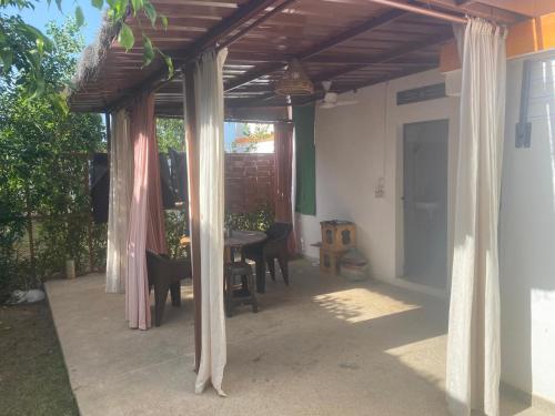 Studio meuble Climatise independant in Ouoran