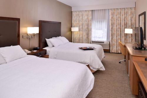 Hampton Inn Steubenville - image 8